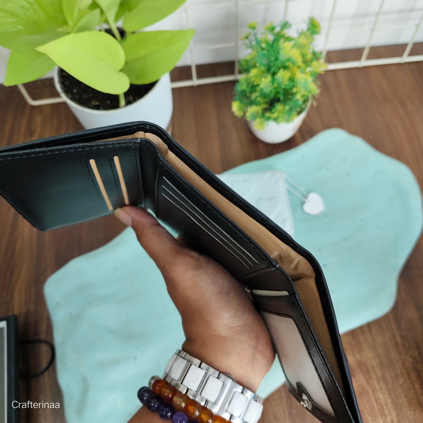 Trendy Heart Embossed PU Wallet – Compact Women’s Card & Cash Purse