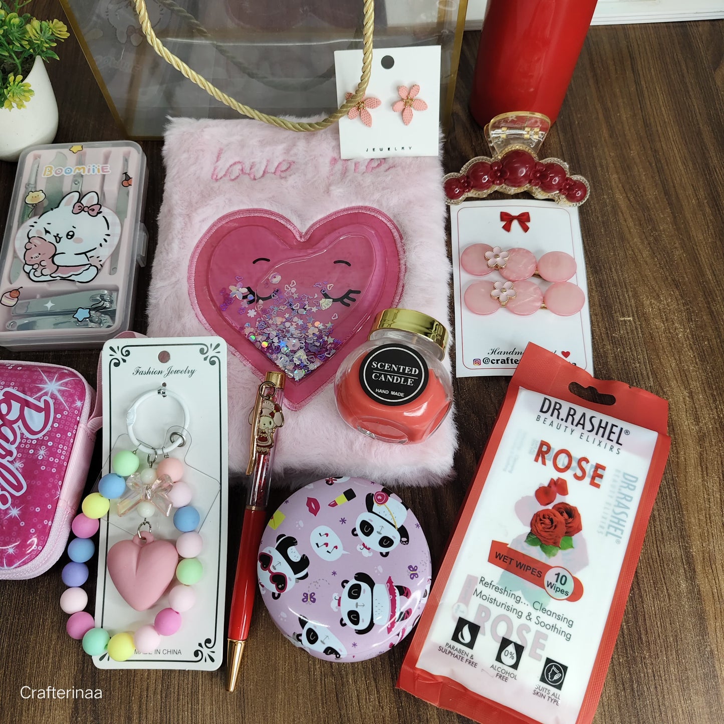 “Aesthetic Love Gift Box – Cute Goodies, Self-Care & Desk Essentials”
