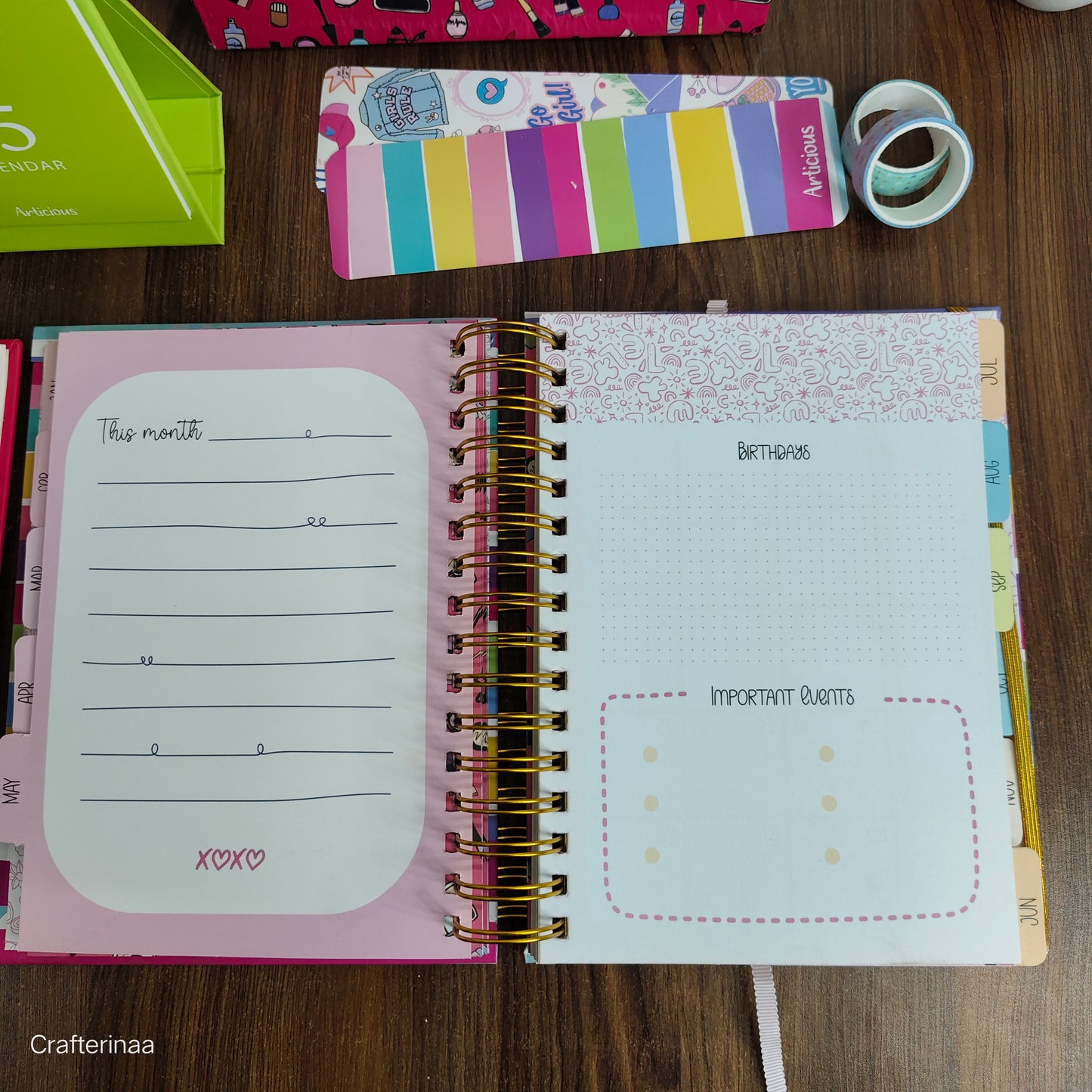 “Girl Boss planner Set – 2025/2026 Calendar, Notebooks, Planner, Bookmark & More | Motivational Desk Set for Women & Girls”