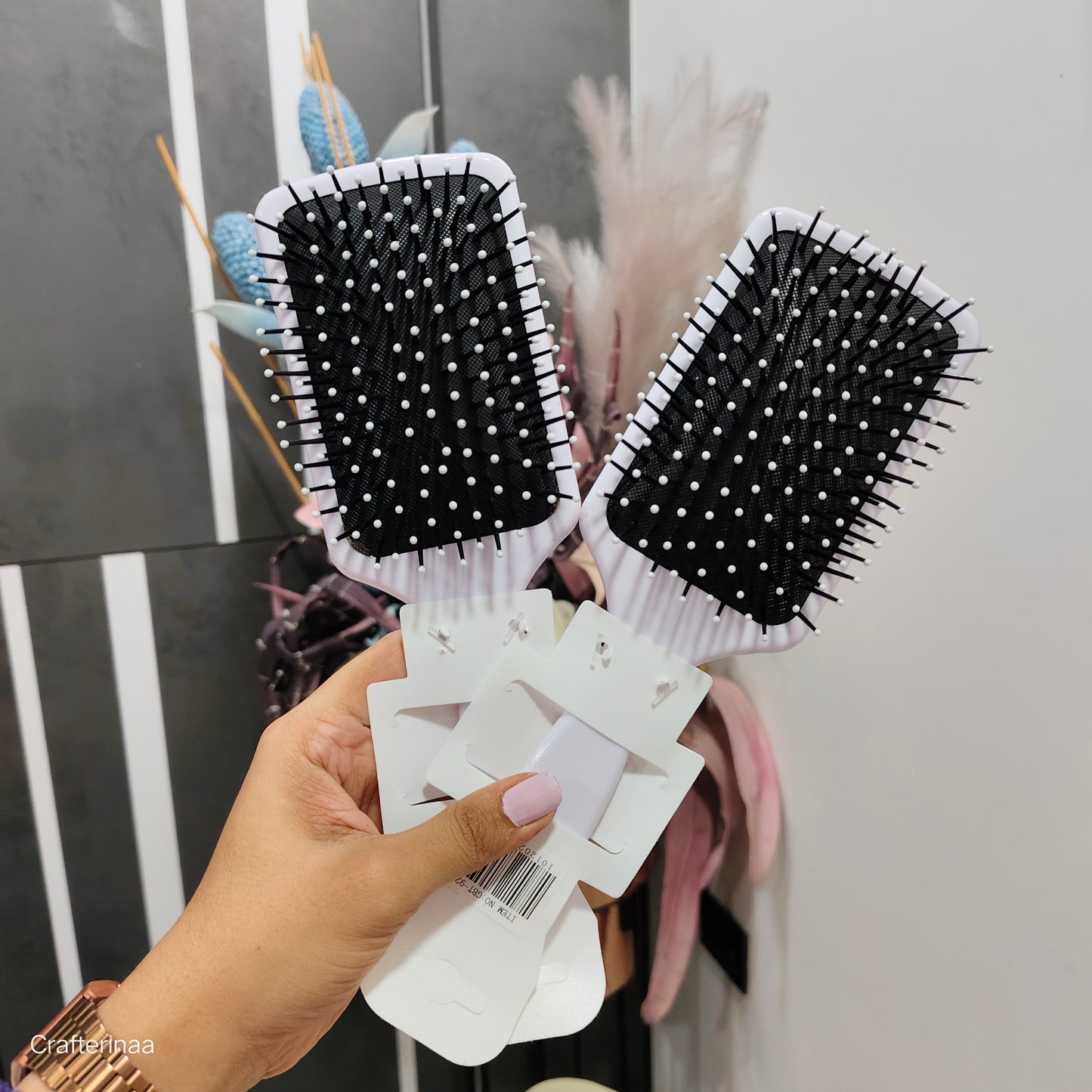Feminine Chic Comb| Chic & Vibrant Hairbrushes