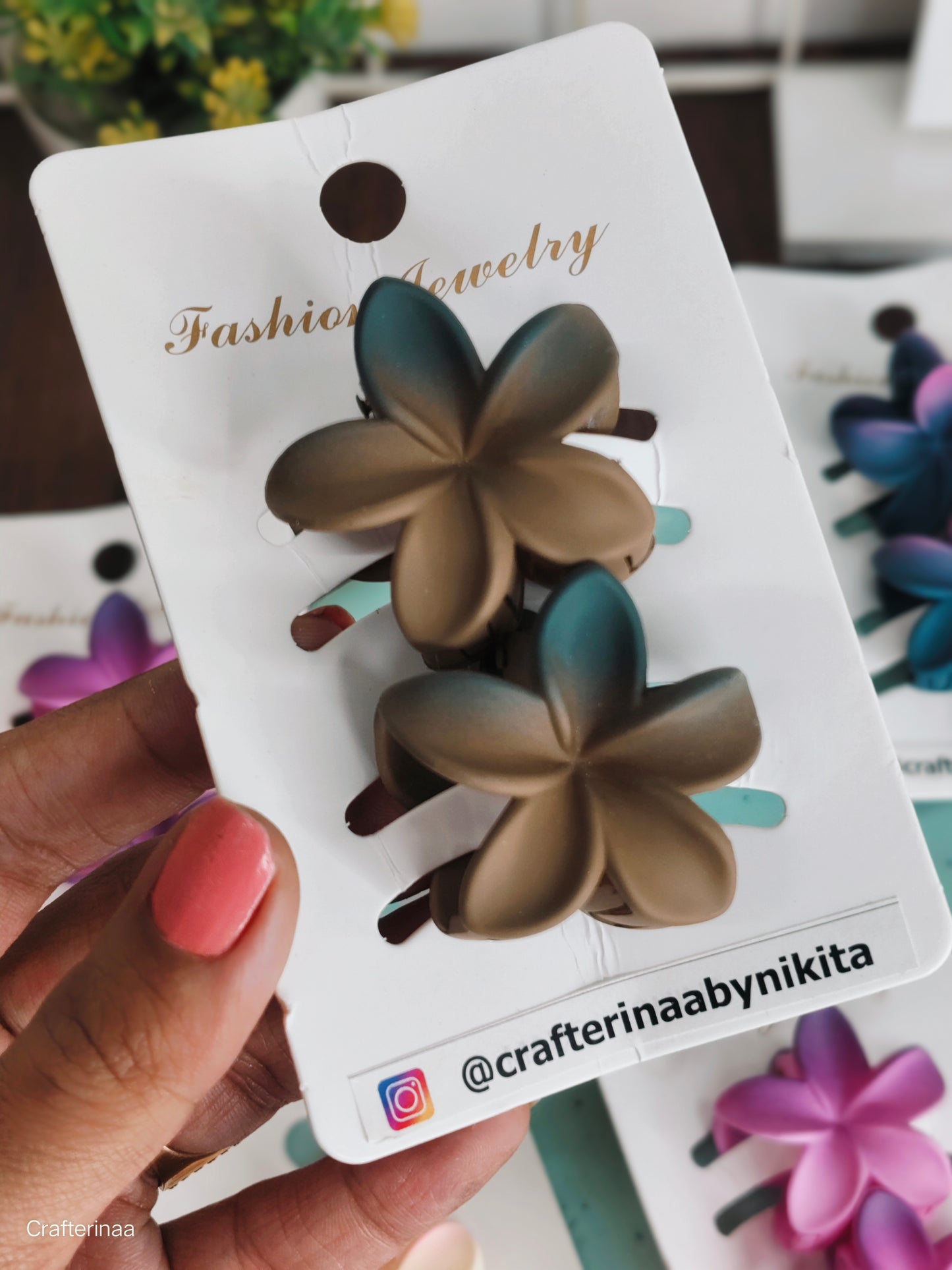 Aesthetic Flower Hair Claw Pair | Fashion Hair Accessories for Women