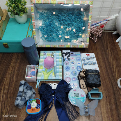 Pastel Aesthetic Gift Hamper for Girls – Bottle, Jewelry, Makeup & More