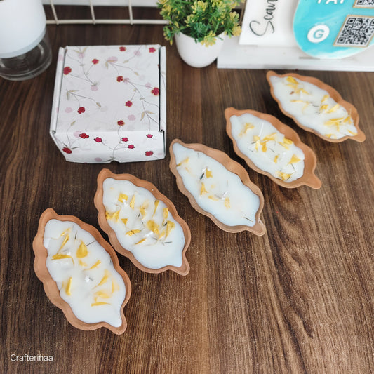 Handmade Soy Wax Leaf Shaped Candles with Dried Flowers – Eco-Friendly Decor |Set of 2